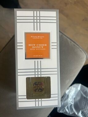 HomeWorx Hot Cider Donut Reed Diffuser — Orange